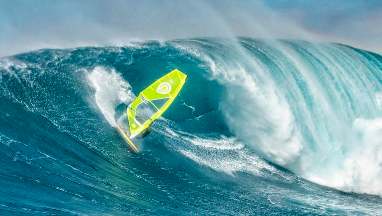 /deportes/windsurf/numero-1-del-windsurf-posiciona-a-playa-de-matanzas-en-el-top-5-a-nivel